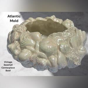 Vintage Atlantic Mold Co, Ceramic, Cream, Seashell Coastal Decorative Bowl.